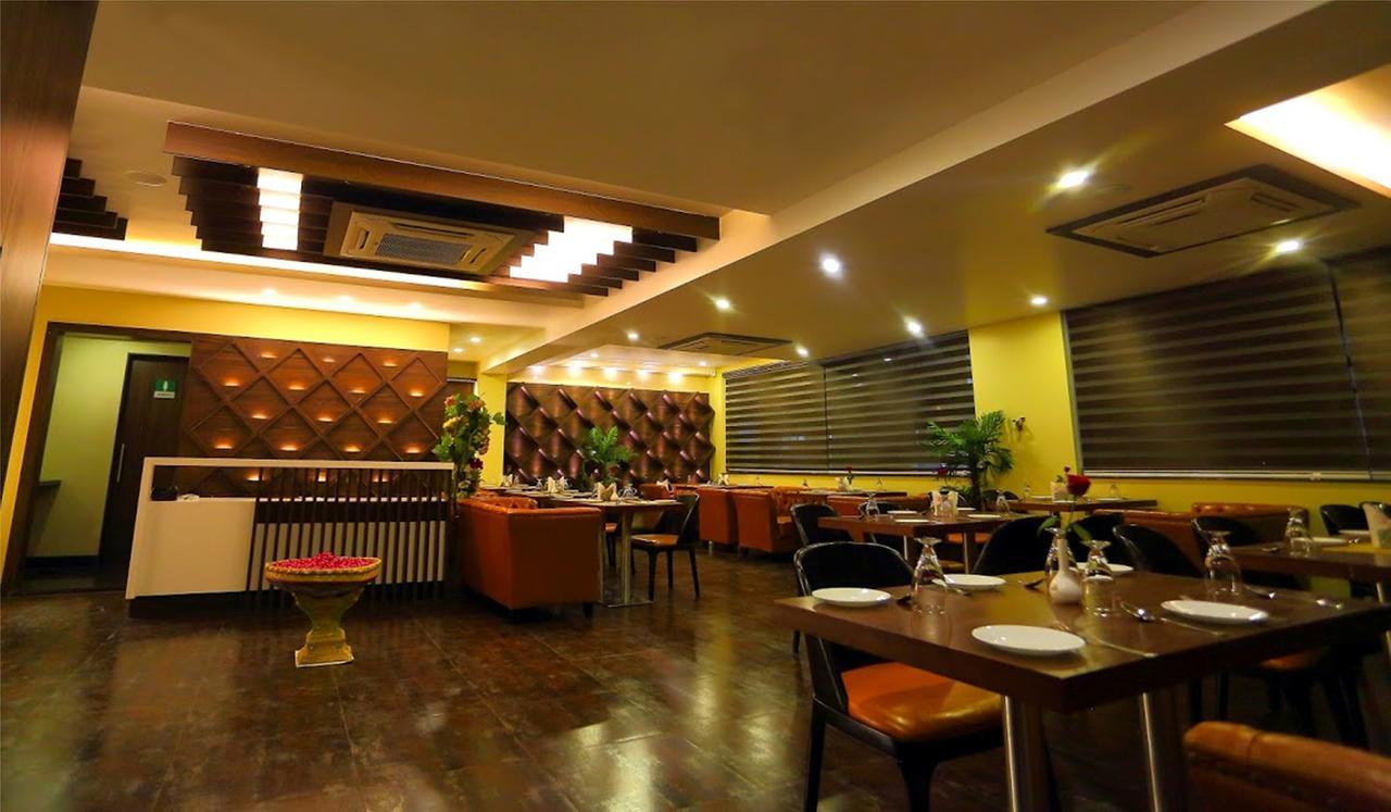 Hotel Tulsi Casa Bhopal Esterno foto